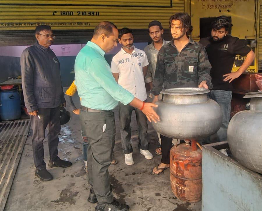 जिलाधिकारी मयूर दीक्षित के निर्देशन में जिला पूर्ति विभाग की बड़ी कार्यवाही